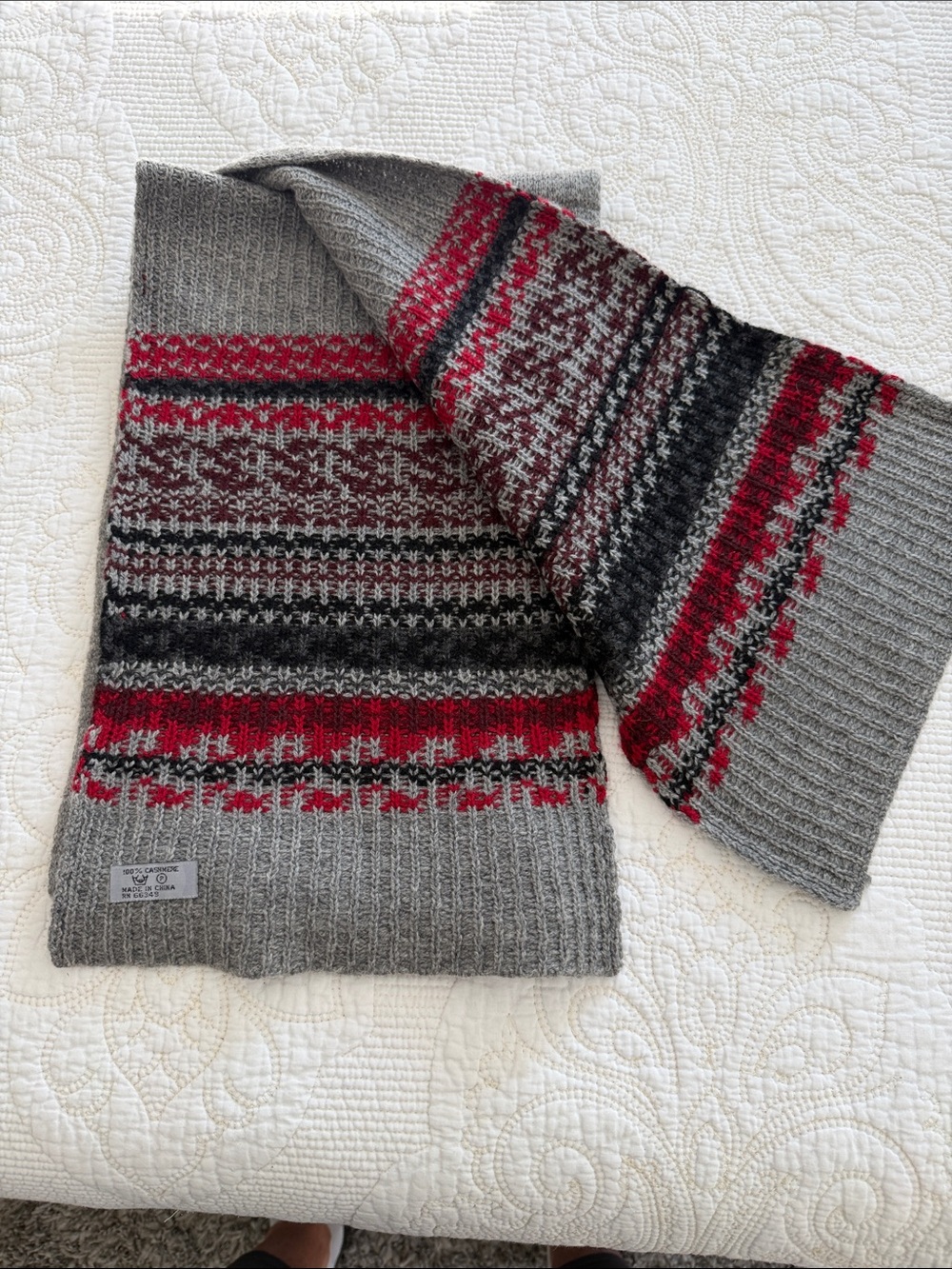 V. Fraas 100% Pure Cashmere Nordic Fair Isle Scarf Gray Red 64